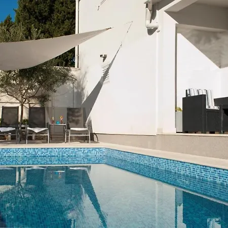 Astrid On Ciovo Island, Private Pool Villa *